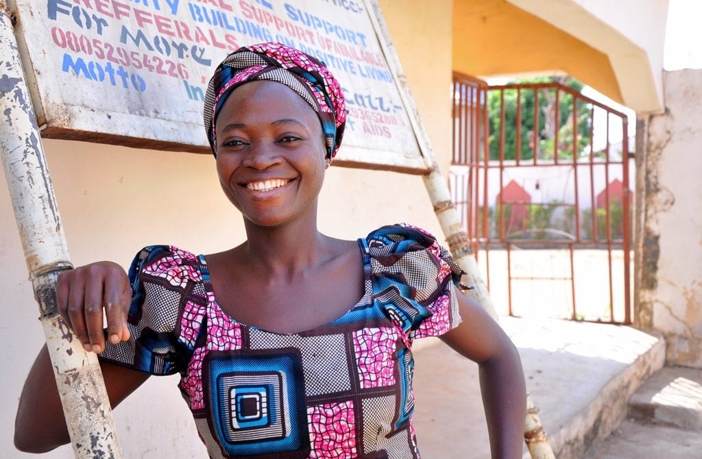 Hassana uit Nigeria nam deel aan een training van ActionAid en komt nu op voor vrouwen met hiv