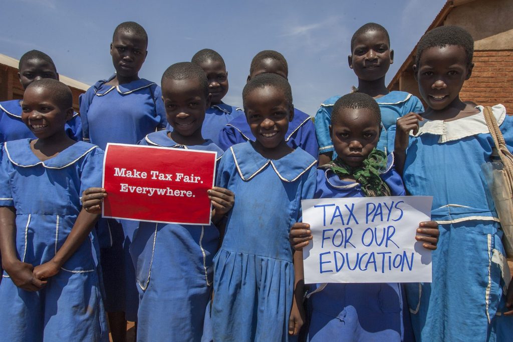 ActionAid voert wereldwijd campagne tegen belastingontwijking en corruptie, zodat er meer geld vrijkomt voor onderwijs