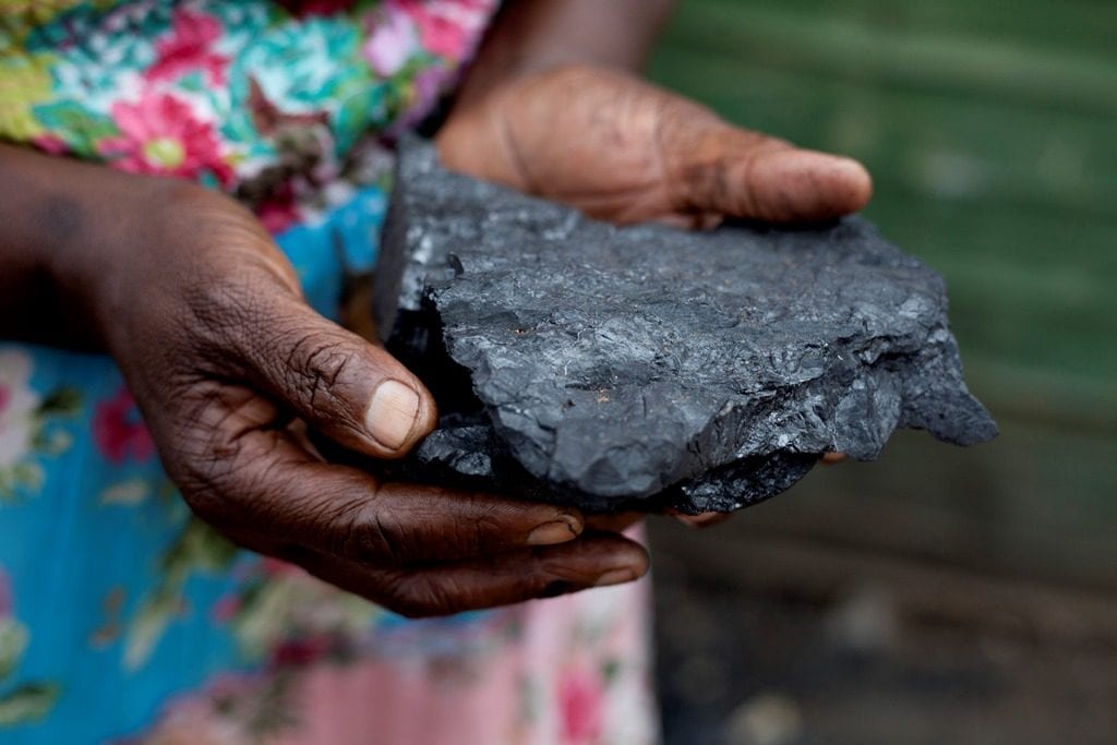 ActionAid komt op voor de rechten van mijnbouwgemeenschappen in Zuid-Afrika, zoals hier rond de verlaten Mbabane mijn