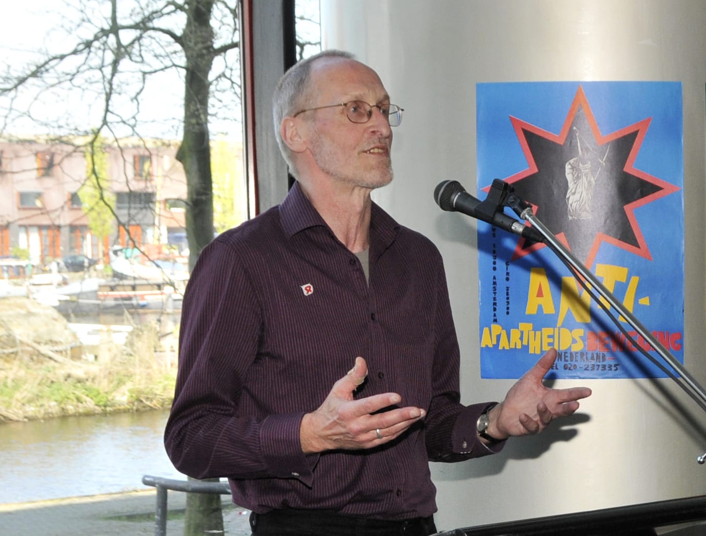 Kier Schuringa was jarenlang namens NiZA betrokken bij de anti-apartheidsbeweging en bij Radio Freedom in het bijzonder.